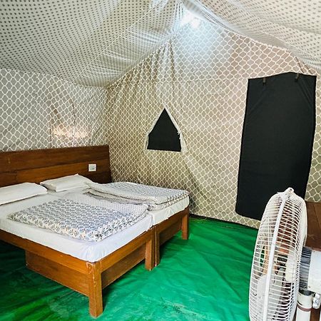 Camp High 5 Jayalgarh Hotel Dangchura Bagian luar foto
