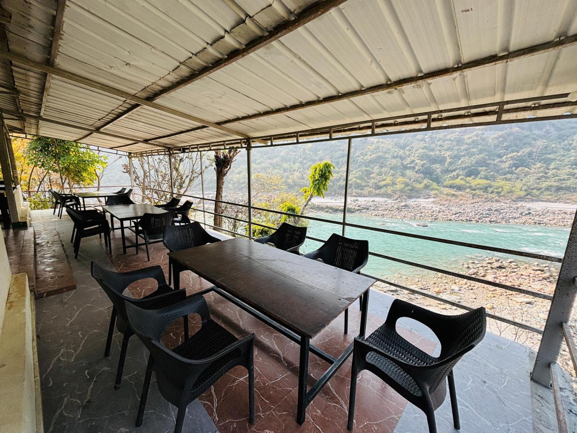 Camp High 5 Jayalgarh Hotel Dangchura Bagian luar foto